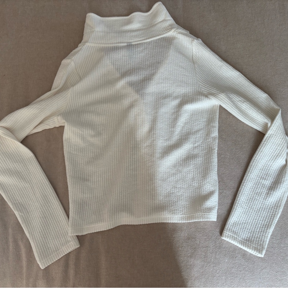 H&M Cream Ribbed Shirt - Picture 3 of 3